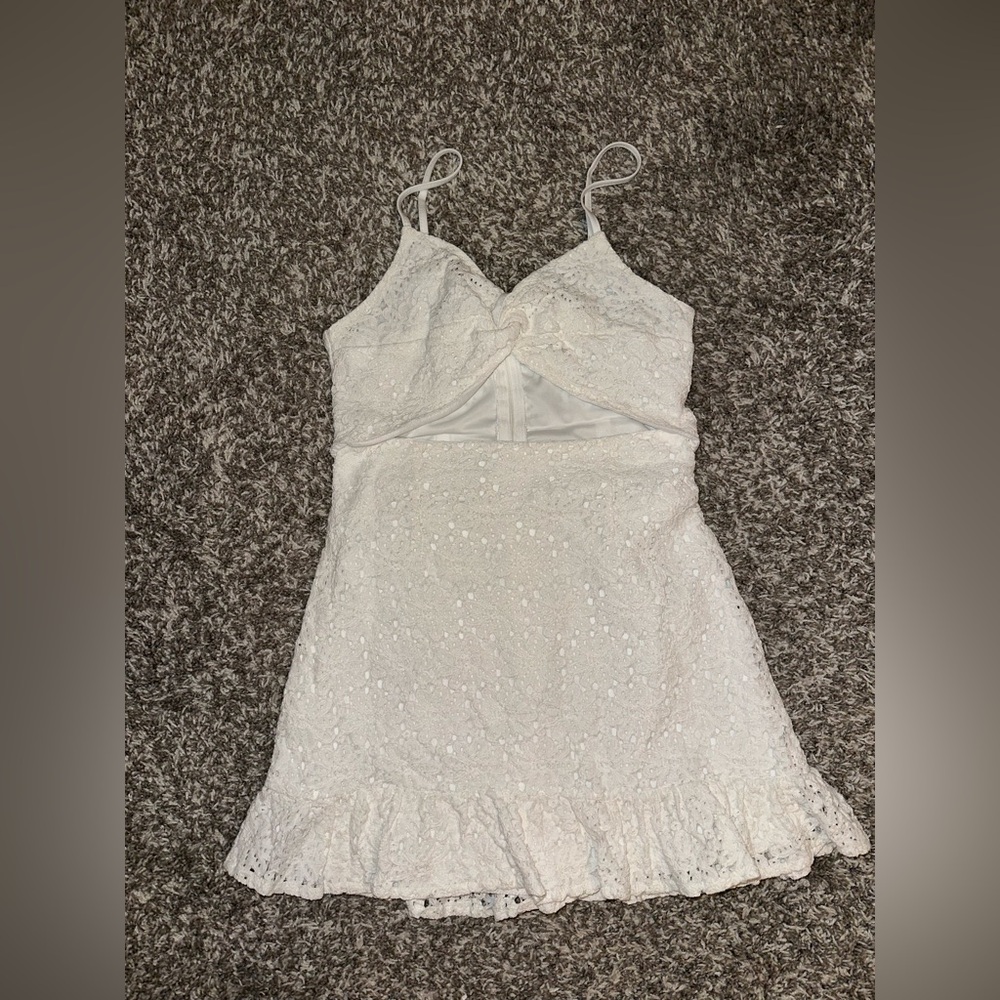 Elegant White Lace Dress